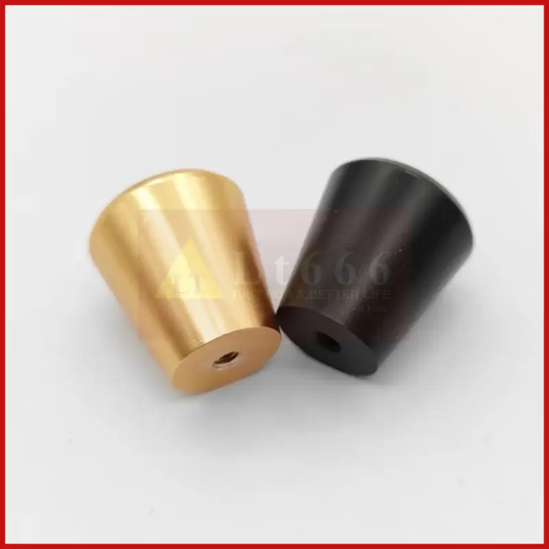 Núm chóp cụt LT666